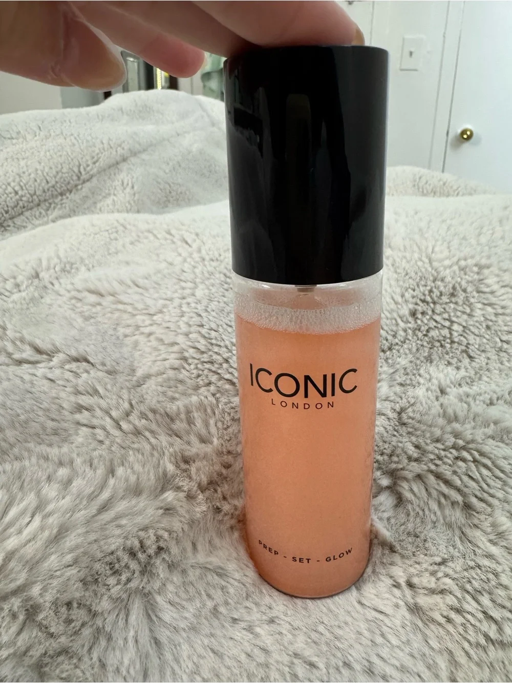 ICONIC London Champagne Glow Hydrating Setting Spray